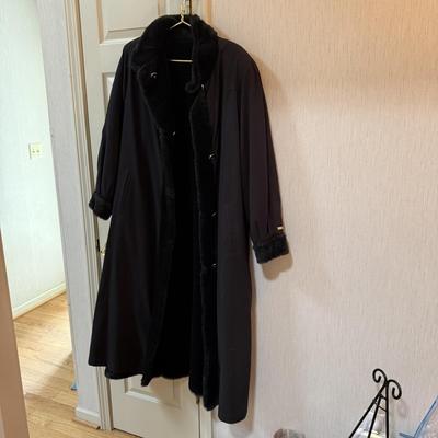 St. John Coats & More (PC-BM)