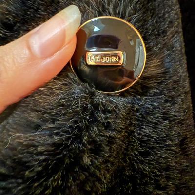 St. John Coats & More (PC-BM)