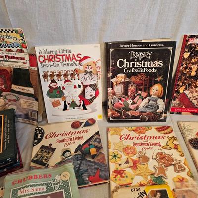 Christmas Crafting Books & Patterns (BD-JS)