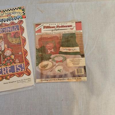 Christmas Crafting Books & Patterns (BD-JS)