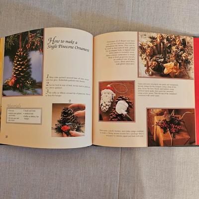 Christmas Crafting Books & Patterns (BD-JS)