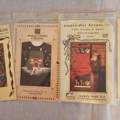 Christmas Crafting Books & Patterns (BD-JS)