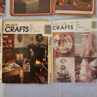 Christmas Crafting Books & Patterns (BD-JS)