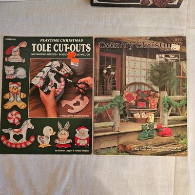 Christmas Crafting Books & Patterns (BD-JS)