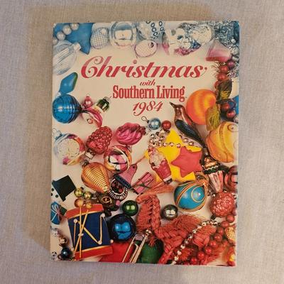 Christmas Crafting Books & Patterns (BD-JS)
