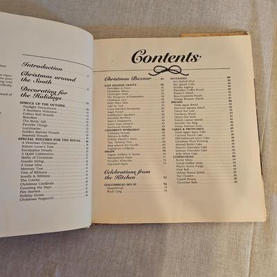 Christmas Crafting Books & Patterns (BD-JS)
