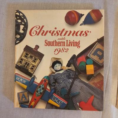 Christmas Crafting Books & Patterns (BD-JS)