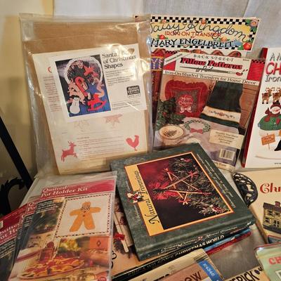 Christmas Crafting Books & Patterns (BD-JS)