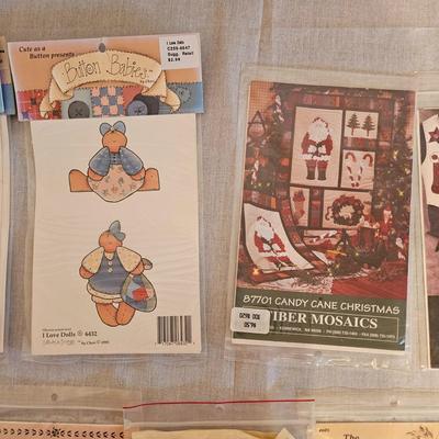 Christmas Crafting Books & Patterns (BD-JS)