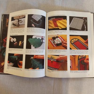 Christmas Crafting Books & Patterns (BD-JS)
