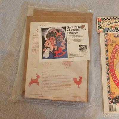 Christmas Crafting Books & Patterns (BD-JS)
