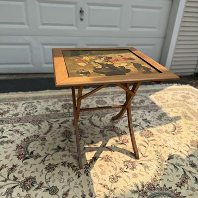 Pretty floral folding table