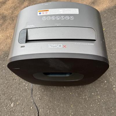 Royal 12 sheet shredder