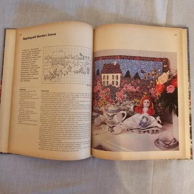 Applique, Iron On, Patterns & Baby Bibs (BD-JS)