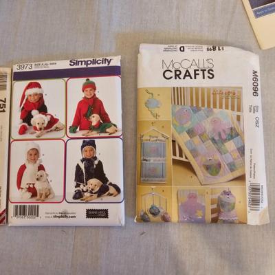 Applique, Iron On, Patterns & Baby Bibs (BD-JS)