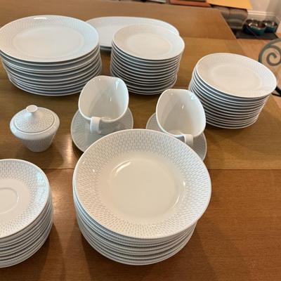 Large elegant set Bavaria Hutschenreuther (Tirschenreuth) fine china set