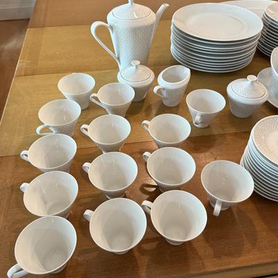 Large elegant set Bavaria Hutschenreuther (Tirschenreuth) fine china set