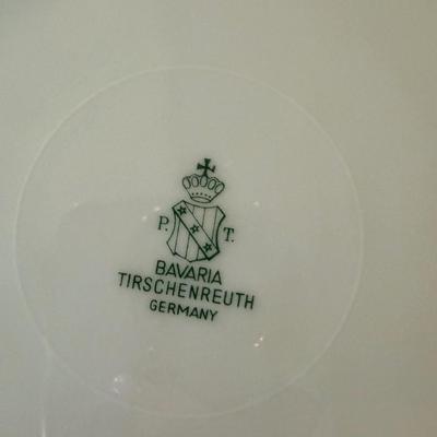 Large elegant set Bavaria Hutschenreuther (Tirschenreuth) fine china set
