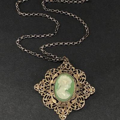 Beautiful Vintage filagree resin Cameo Pendant/ brooch necklace