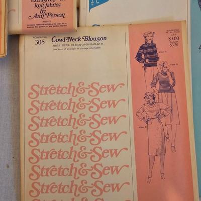 Books & Vintage Sewing Patterns (BD-JS)
