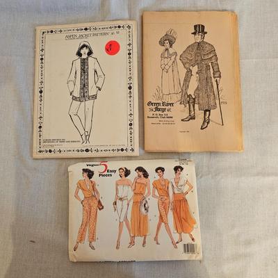 Books & Vintage Sewing Patterns (BD-JS)