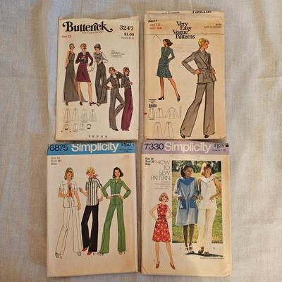 Books & Vintage Sewing Patterns (BD-JS)