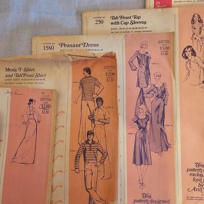 Books & Vintage Sewing Patterns (BD-JS)