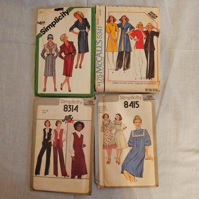 Books & Vintage Sewing Patterns (BD-JS)