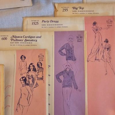 Books & Vintage Sewing Patterns (BD-JS)