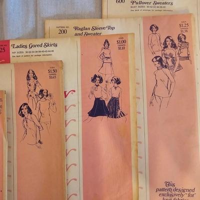 Books & Vintage Sewing Patterns (BD-JS)