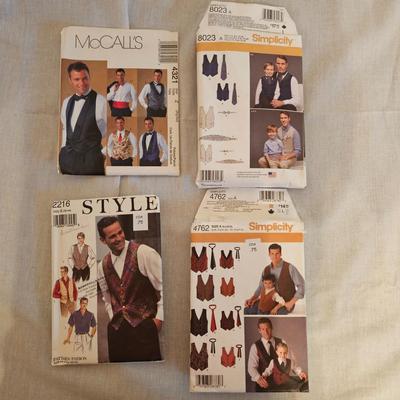 Books & Vintage Sewing Patterns (BD-JS)