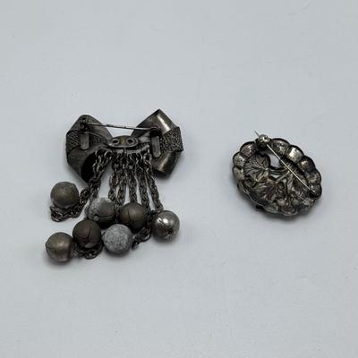 Gorham Full Lead Crystal Snowflake and Other Vintage Brooches and Pendants (ST-DZ)