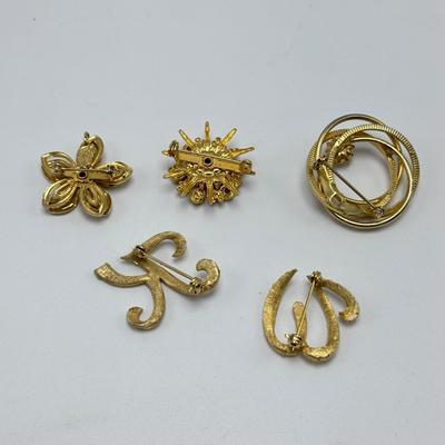 Gorham Full Lead Crystal Snowflake and Other Vintage Brooches and Pendants (ST-DZ)