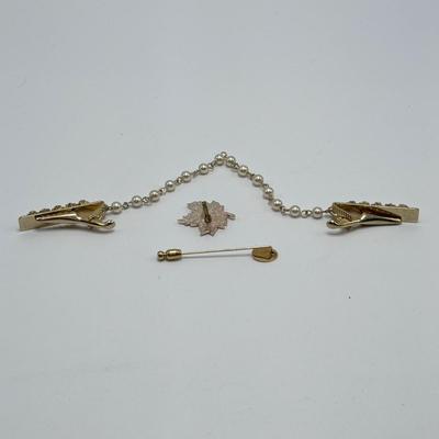 Gorham Full Lead Crystal Snowflake and Other Vintage Brooches and Pendants (ST-DZ)