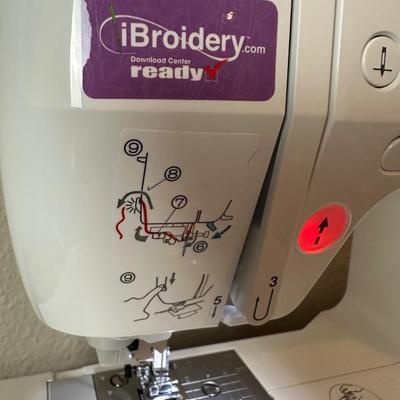 Brother SE400 Sewing/Embroidery Machine and Accessories