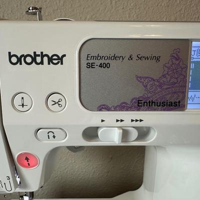 Brother SE400 Sewing/Embroidery Machine and Accessories