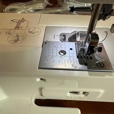 Brother SE400 Sewing/Embroidery Machine and Accessories