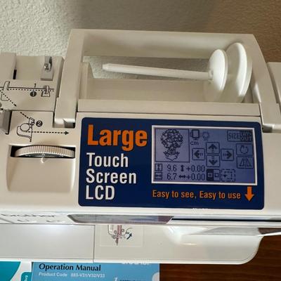 Brother SE400 Sewing/Embroidery Machine and Accessories