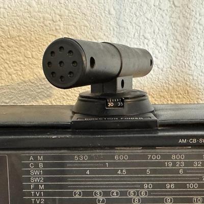 Radio Shack SW100 12-649A Multiband Receiver Shortwave AM/FM