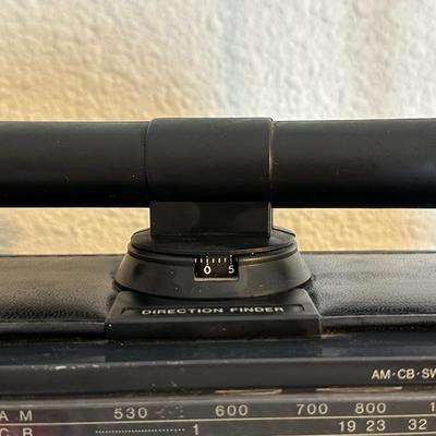 Radio Shack SW100 12-649A Multiband Receiver Shortwave AM/FM