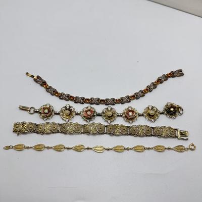 Assortment of Vintage Jewelry and More! (ST-DZ)
