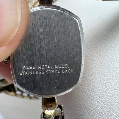 Assortment of Vintage Jewelry and More! (ST-DZ)