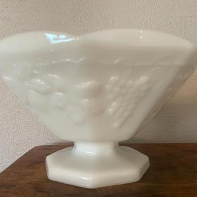 Milk glass bowls and vase