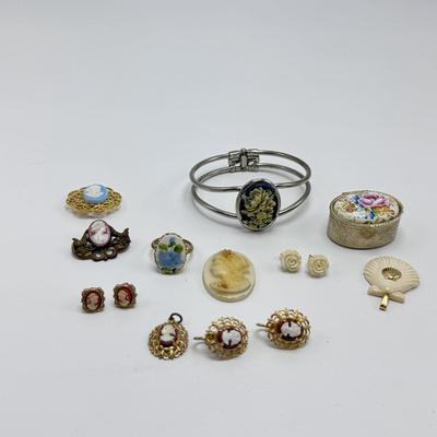 Vintage Cameo Jewelry and Other Ornate Items (ST-DZ)