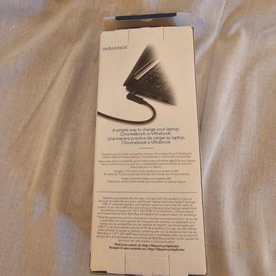 iPod Shuffle 1GB and Assorted Small Electronics (BO-JS)