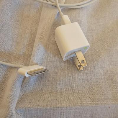 iPod Shuffle 1GB and Assorted Small Electronics (BO-JS)