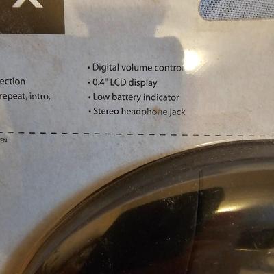 iPod Shuffle 1GB and Assorted Small Electronics (BO-JS)