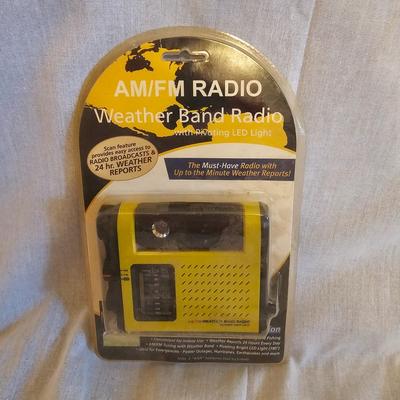 iPod Shuffle 1GB and Assorted Small Electronics (BO-JS)