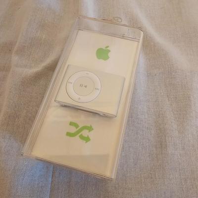iPod Shuffle 1GB and Assorted Small Electronics (BO-JS)