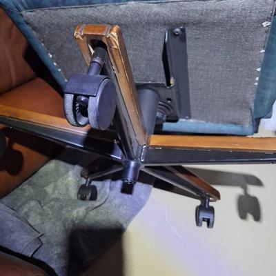 Lazyboy Desk Office Chair (Teal multi)